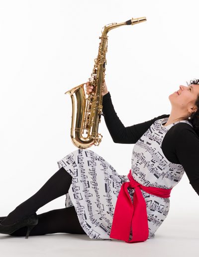 Maja Lisac Barroso with Saxophone